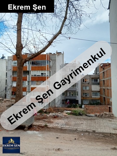 bi̇ti̇şi̇k ni̇zam sahi̇bi̇nden satilik arsa