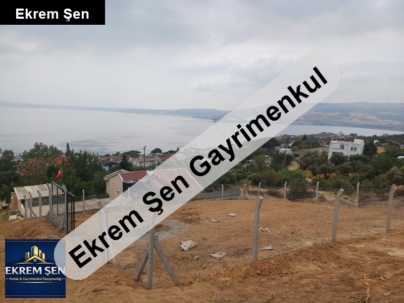 aci̇l satilik deni̇z manzarali 400m2 vi̇lla i̇marli arsa