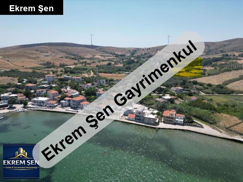 paşali̇mani adasinda deni̇z manzarali köydi̇bi̇ satilik tarla