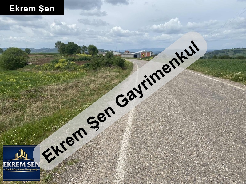 aci̇l.. asfalta cepheli̇ köy ci̇varinda.