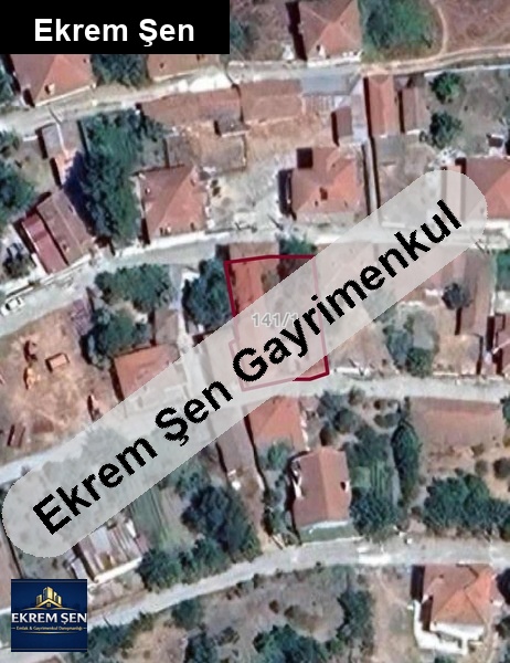 manyas cumhuriyet köy merkezinde satılık kagir ev