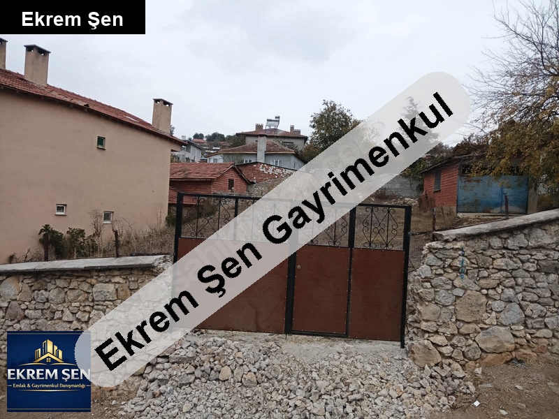 köy merkezi̇nde 368 m2 2 kat %40 i̇marli arsa