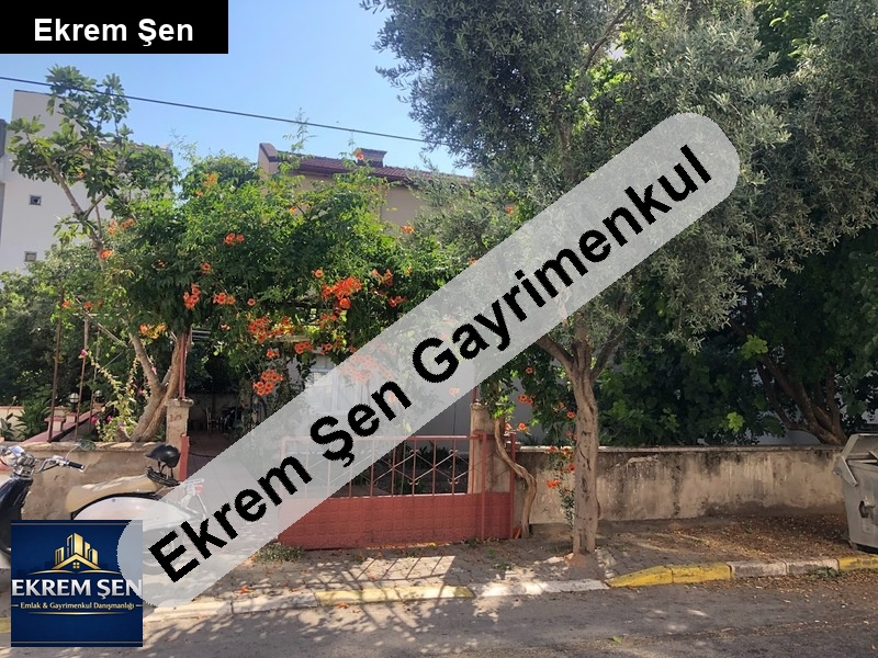 4 kat i̇marli, müstaki̇l evli̇, emsalsi̇z yatirimlik arsa!