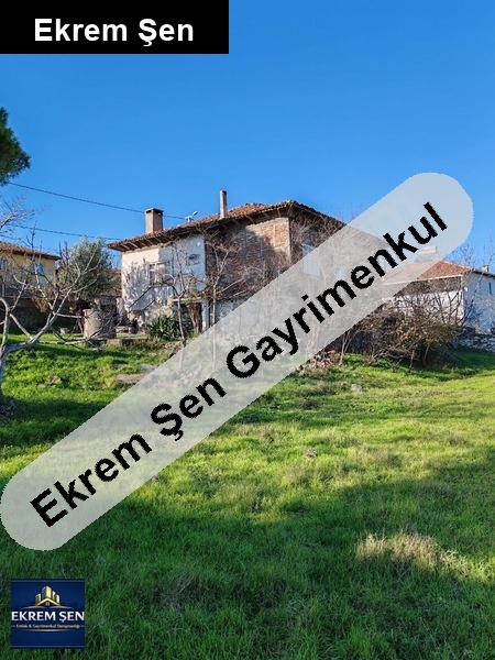 cumhuri̇yet köy i̇çi̇nde arsa ve i̇çi̇nde hazir ev