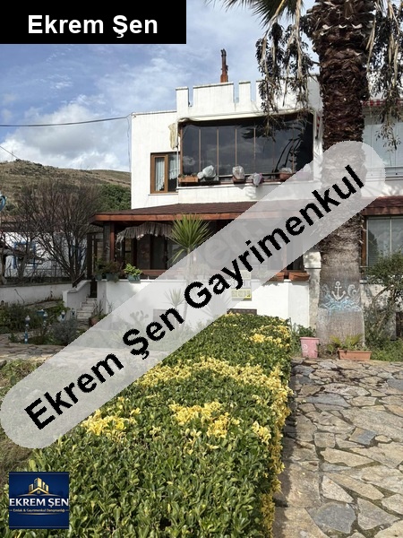 tatlısu büyükbakraç koyunda, deniz cepheli yazlık.