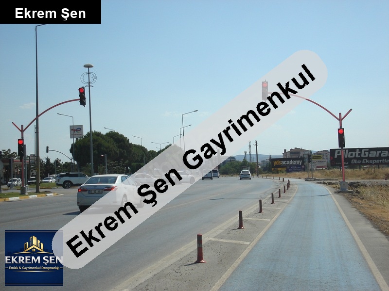 ana caddeye 50 metre konut + ti̇caret