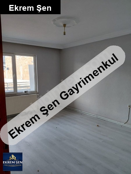 karesi 1.oruçgazi mahallesi,sahi̇bi̇nden kiralık 3+1,masrafsız