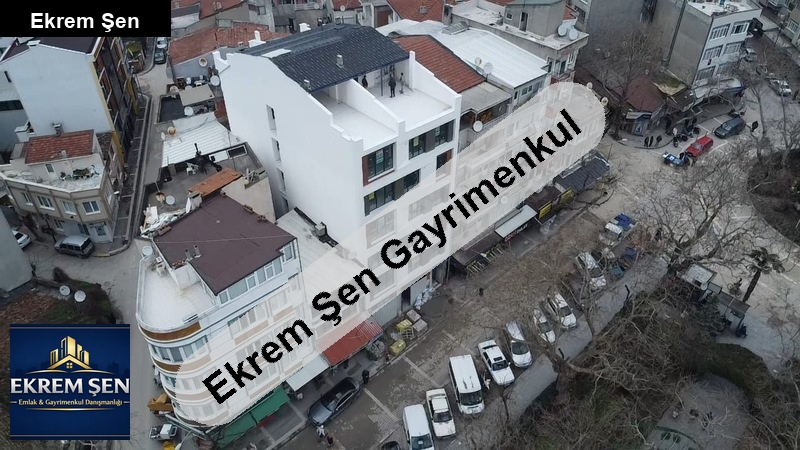 erdek'in kalbinde havuzlu meydanda satılık daire