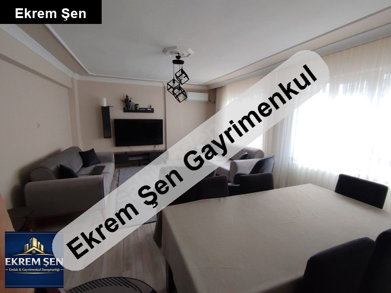 çarşiya yürüme mesafesi̇nde bakimli, ara kat dai̇re