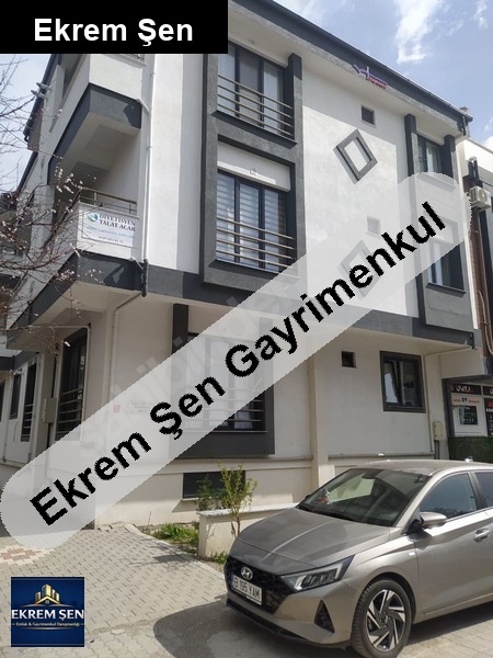 önü açık ferahgüneş gören yeni eşyalı ultra lüks 1+1 daire