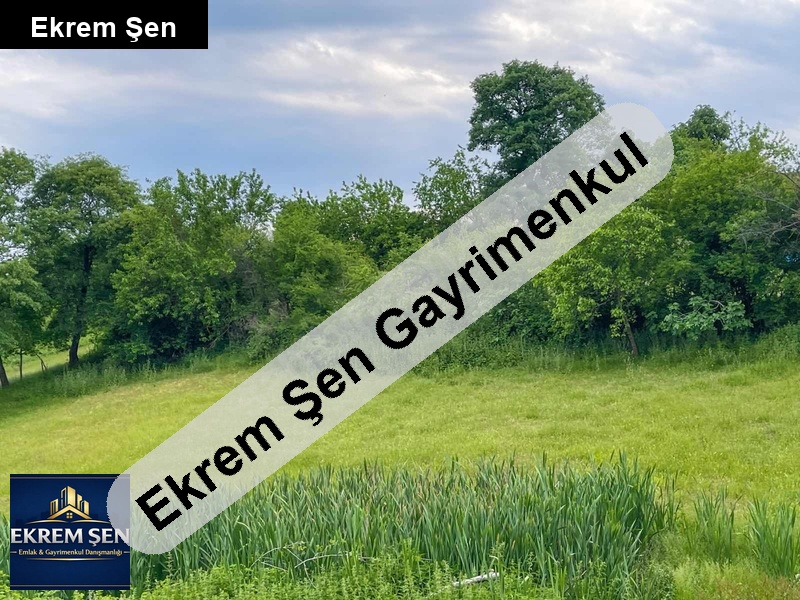 bali̇kesi̇r gonen i̇lcesi̇ saroluk koyunde 700 m2 i̇marli arsa