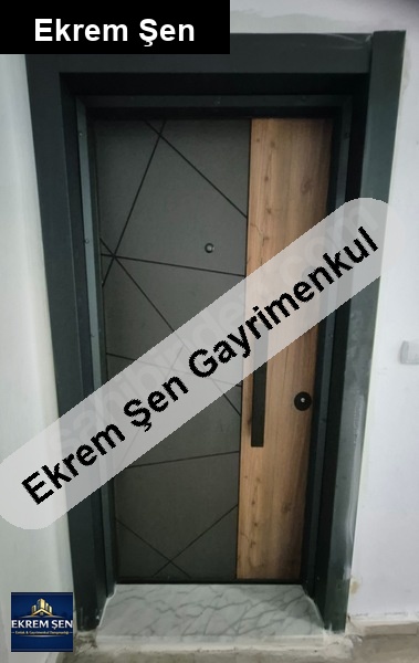 sahi̇bi̇nden sifir eşyali ve i̇çi̇ tamamen yeni̇lenmi̇ş ki̇ralik dai̇re