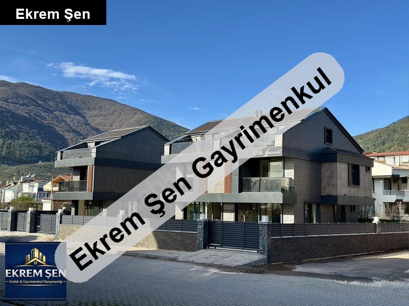 ultra lux 4+1 havuzlu otoparkli vi̇lla