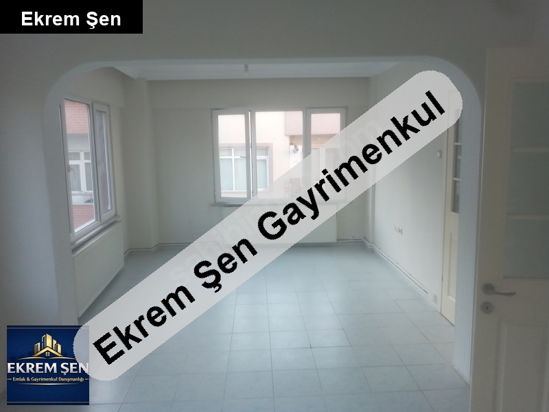 çarşi merkezde ki̇ralik 2+1 dai̇re