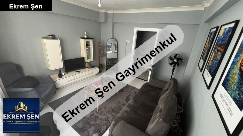 sahi̇bi̇nden 2+1 merkezi̇ konumda yüksek gi̇ri̇ş dai̇re.