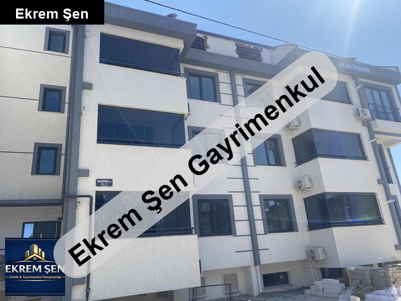 yeni mahallede memur kiracılı 1+1 daire