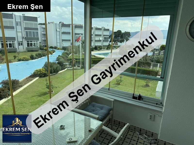 kaplan tatil sitesinde aidatlar dahil havuzlu