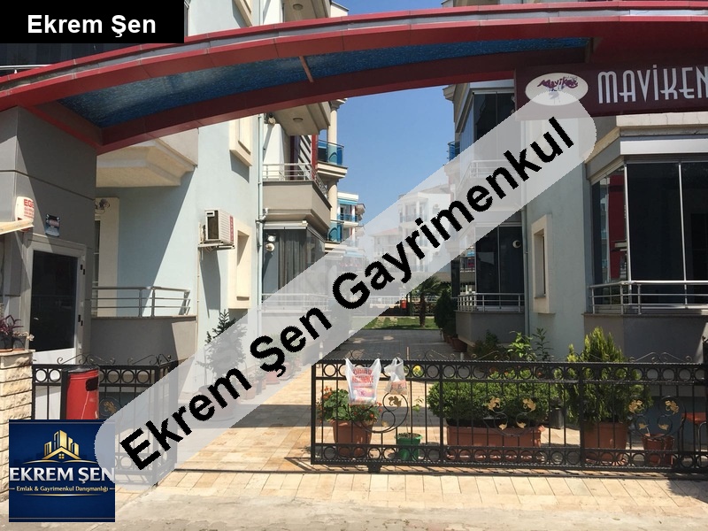 sahi̇bi̇nden si̇te'de yüzme havuzlu kapaliotoprk 78m2 eşyali 1+1
