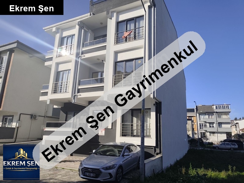 şehi̇r hastanesi̇ne 4 daki̇ka yürüme mesafesi̇nde