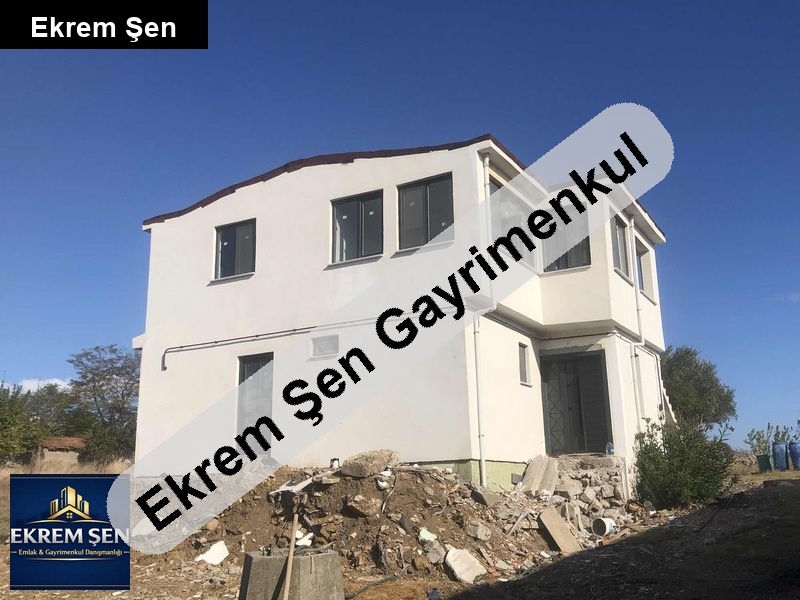 1805 m2 kare arsa alana i̇çi̇nde ki̇ yapi bedava son rakam