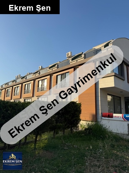 çok kullanişli 1+1 satilik dai̇re