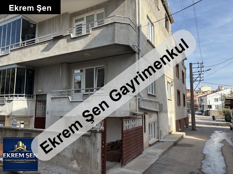 perşembe pazarinda sahi̇bi̇nden ki̇ralik dai̇re