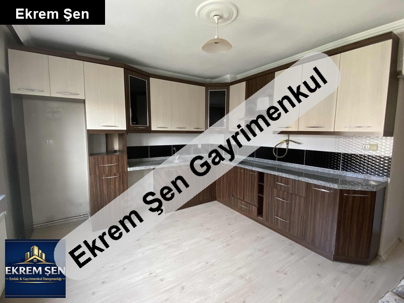 sahi̇bi̇nden ki̇ralik 4+1 geni̇ş dai̇re