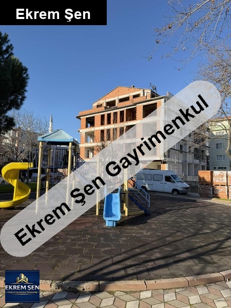 mehmet efendi̇ caddesi̇nde 2+1 fi̇tness salonu çocuk oyun alani