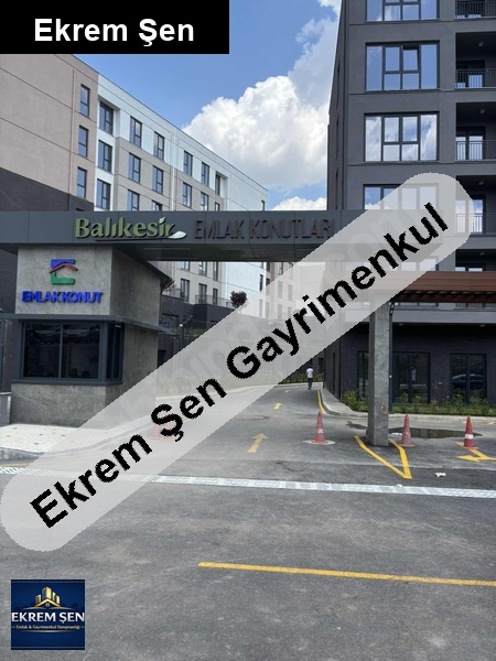 balikesi̇r emlak konut projesi̇nde 2+1 devren satilik dai̇re
