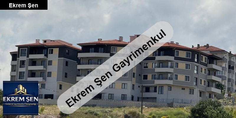 3+1 sahi̇bi̇nden si̇te i̇çeri̇si̇nde satilik dai̇re