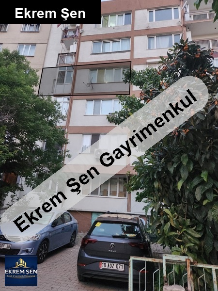 nef'e yakın, cadde üzerinde satılık 2+1 ara kat daire