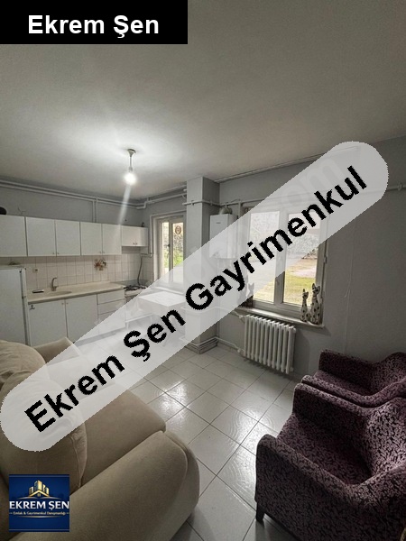sahi̇bi̇nden satilik bahçeli̇evlerde 1+1 dai̇re