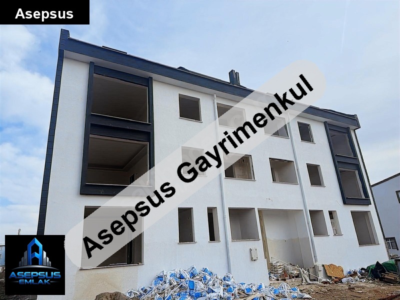 Asepsus Emlak'tan 1+1 100. yıl mh. 'sinde satılık daire