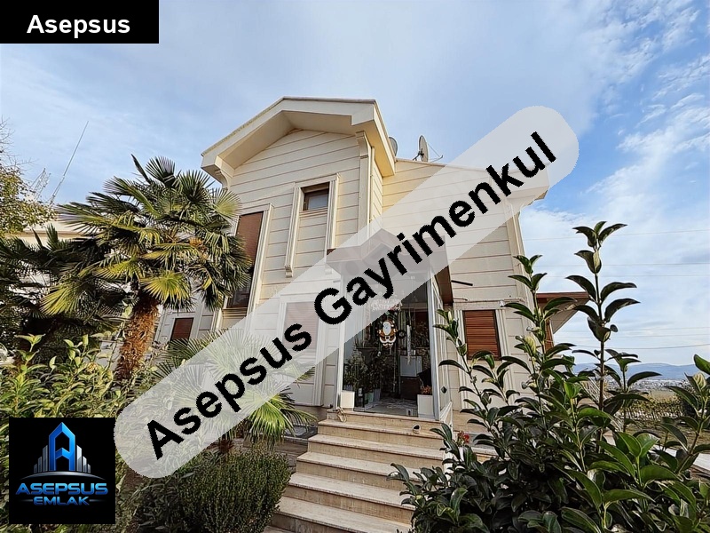 Asepsus Emlak'tan 7+1 100. yıl mh. 'sinde satılık villa
