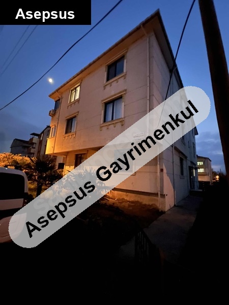 gündoğdu mahallesinde 3+1 pazaryeri karşısında merkezi konumda