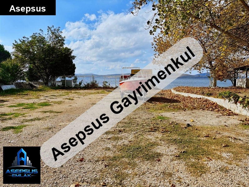 Asepsus Emlak'tan 1+1 narlı mh. 'sinde satılık daire