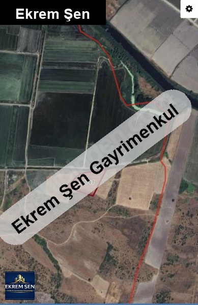 manyas yeni̇koyde suya yakin tarla