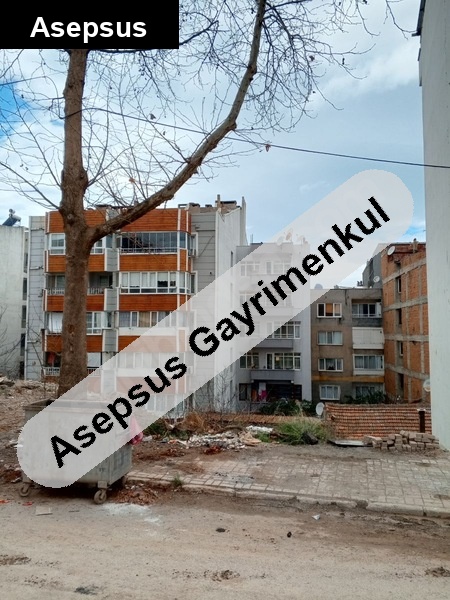 bi̇ti̇şi̇k ni̇zam sahi̇bi̇nden satilik arsa