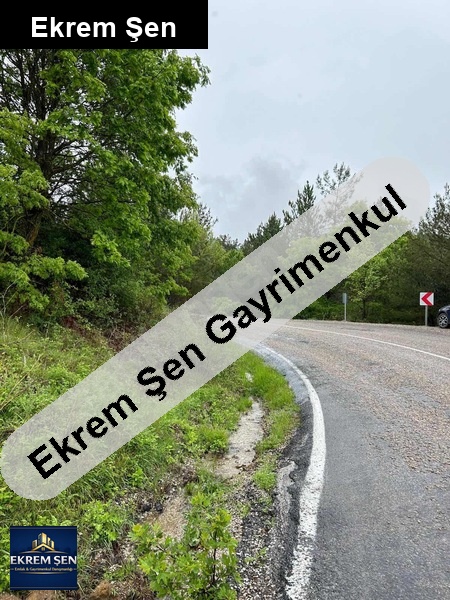çanakkale yenicede yola cephe 9.515 m² düz arazi̇ doğa i̇çinde
