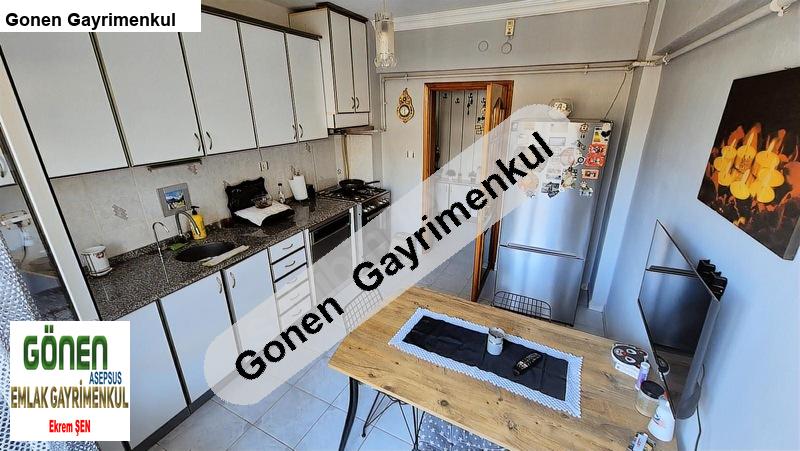 BALIKESİR GÖNEN'DE SATILIK ARA KAT 3+1 DAİRE – YÜKSEK KİRA GETİRİSİ – MERKEZİ KONUMDA