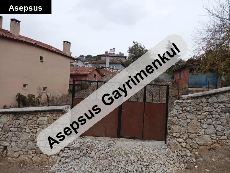 köy merkezi̇nde 368 m2 2 kat %40 i̇marli arsa